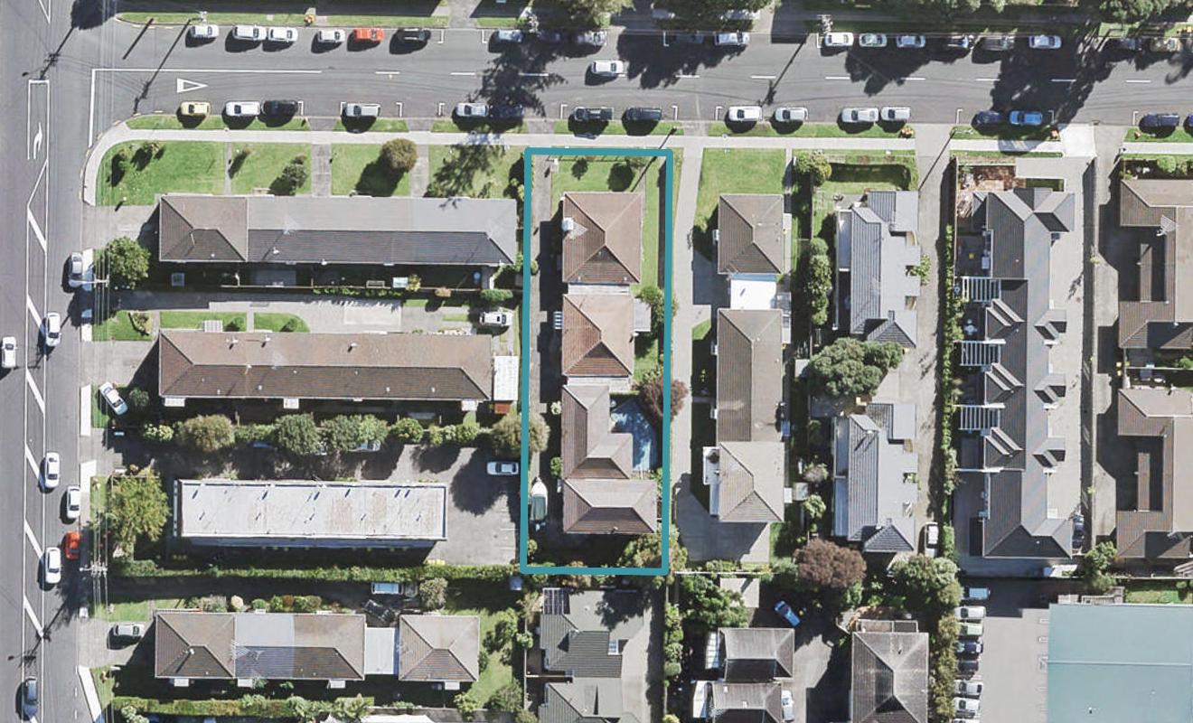 1/34 Inverness Road, Browns Bay, Auckland - Carousel 1