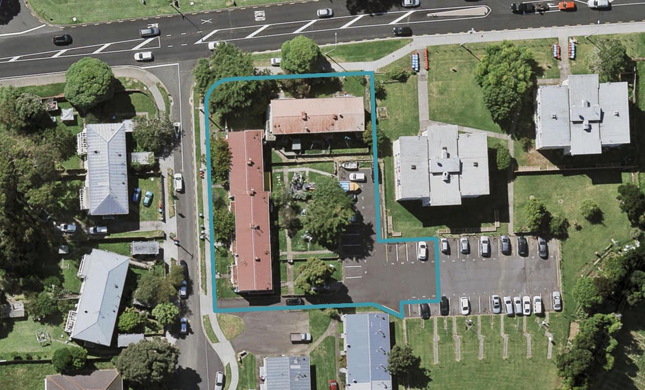 2 Brenton Place, Orakei, Auckland - Carousel 1