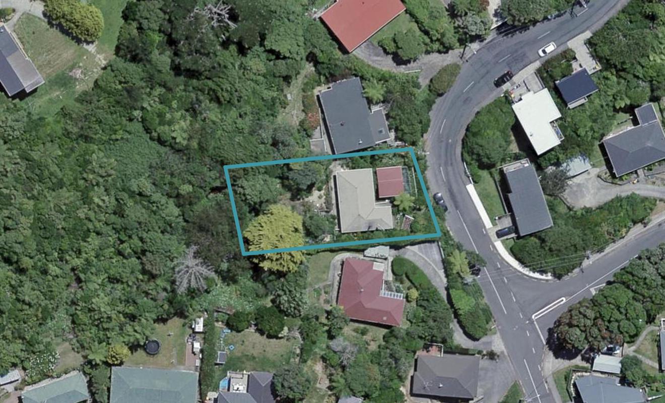 6 Chester Road, Tawa, Wellington - Carousel 1