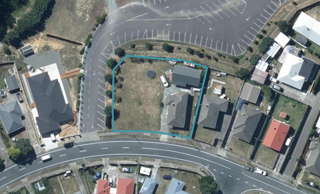 115 Castor Crescent, Cannons Creek, Porirua - Carousel 1