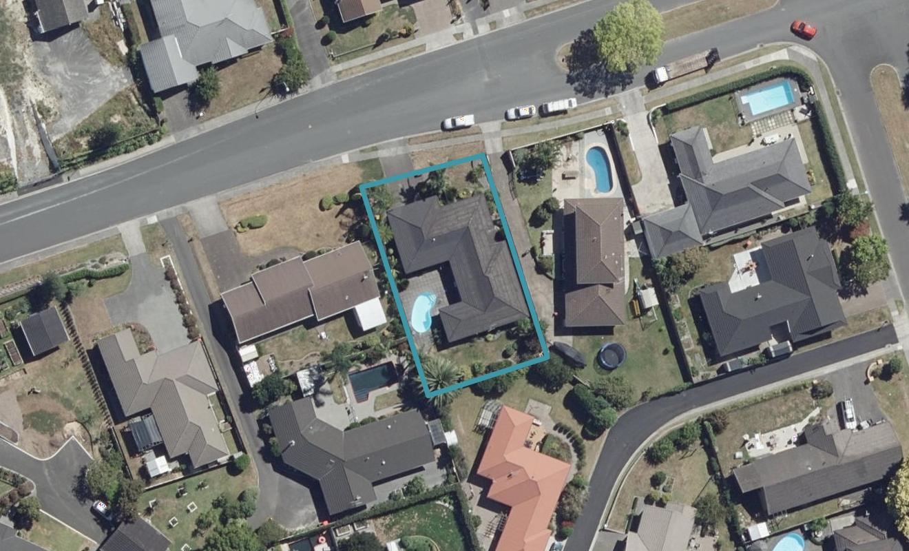 14 Harrowfield Drive, Harrowfield, Hamilton - Carousel 1