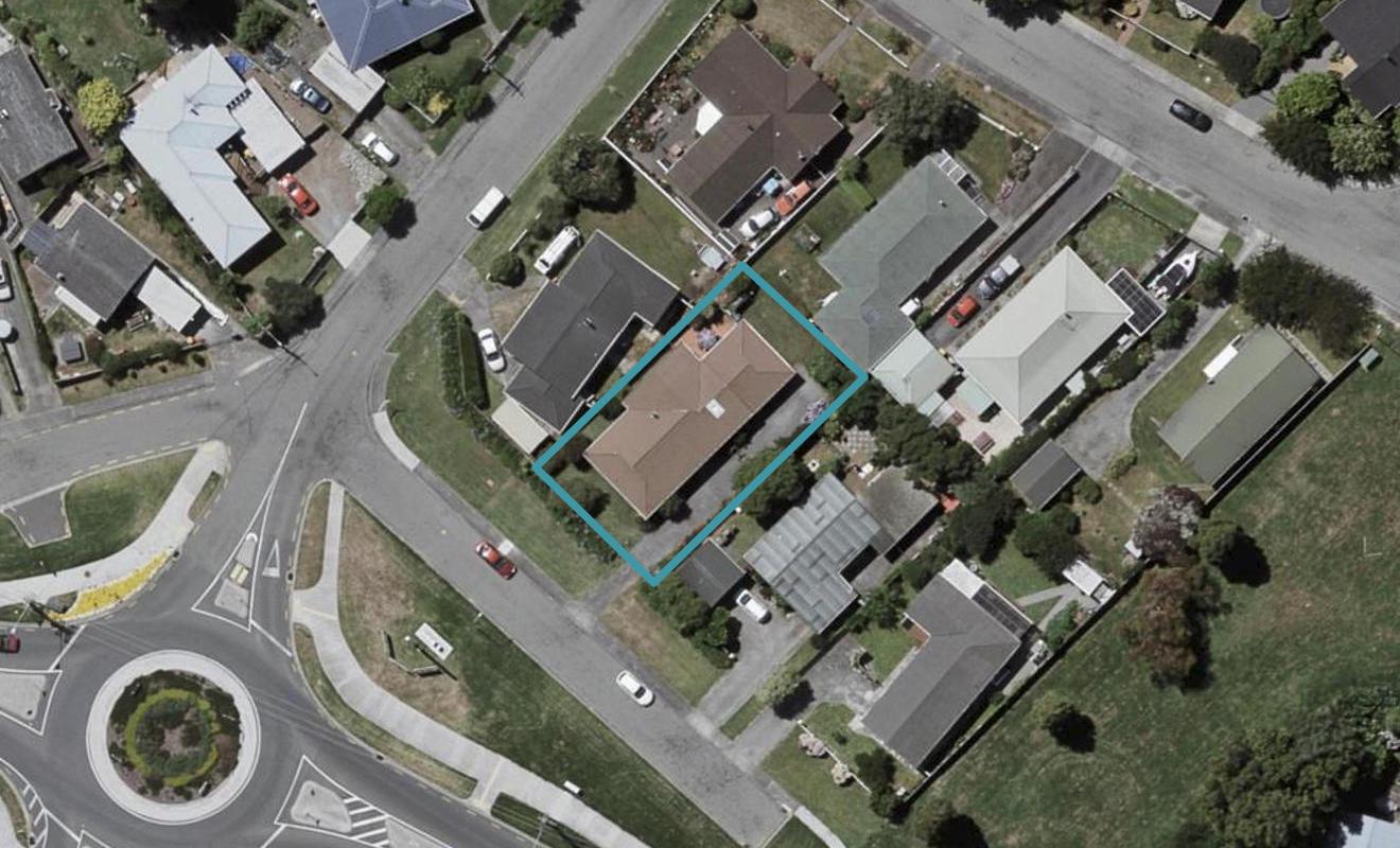 45 Raumati Road, Raumati Beach, Paraparaumu - Carousel 1