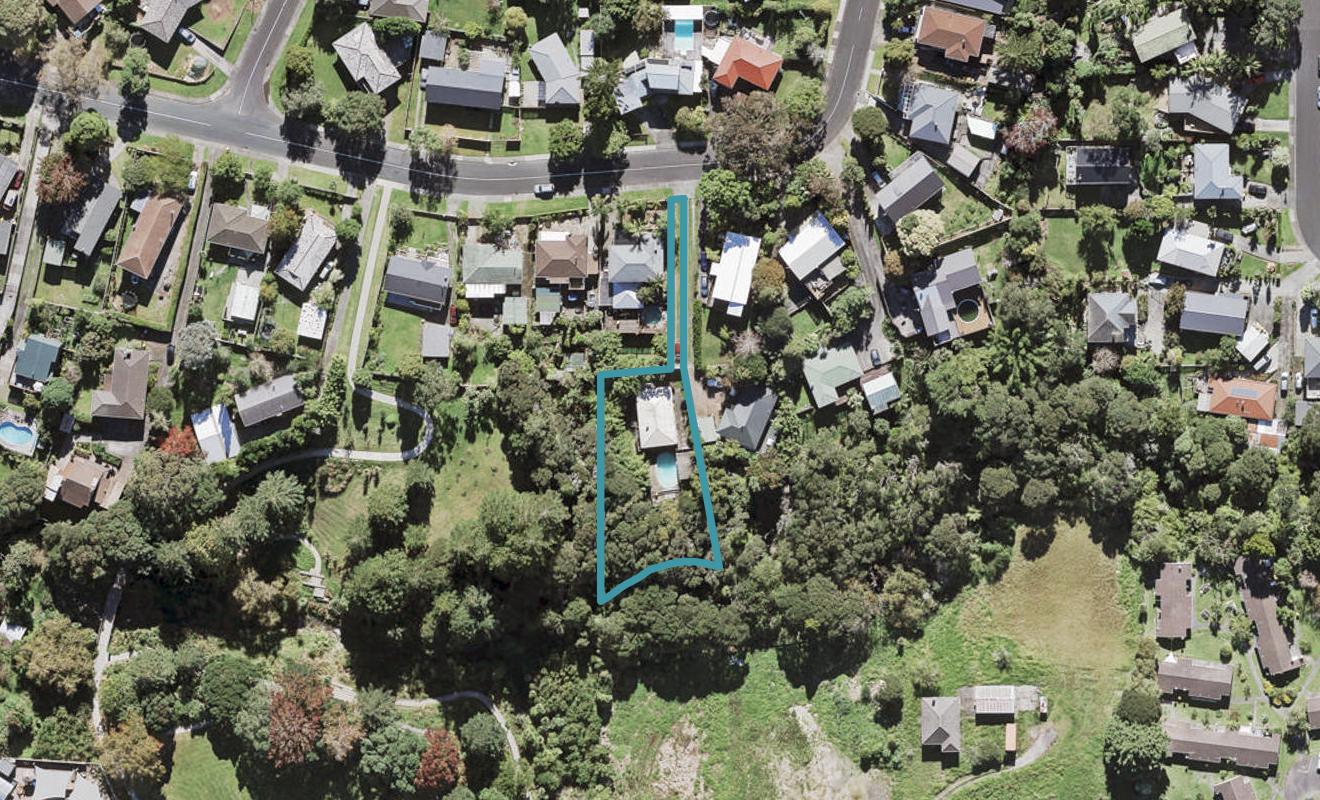 40 Lantana Road, Green Bay, Auckland - Carousel 1