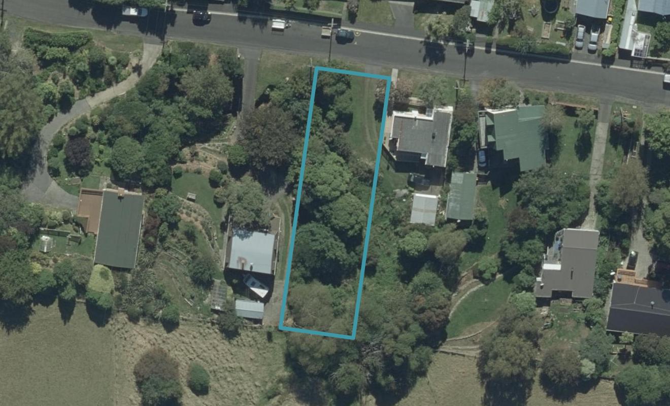 44 Greenacres Street, Macandrew Bay, Dunedin - Carousel 1