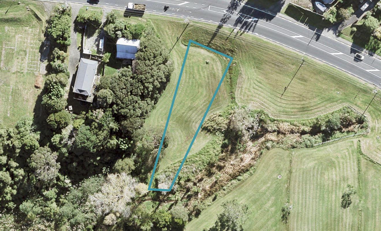 569 Whangaparaoa Road, Stanmore Bay, Whangaparaoa - Carousel 1