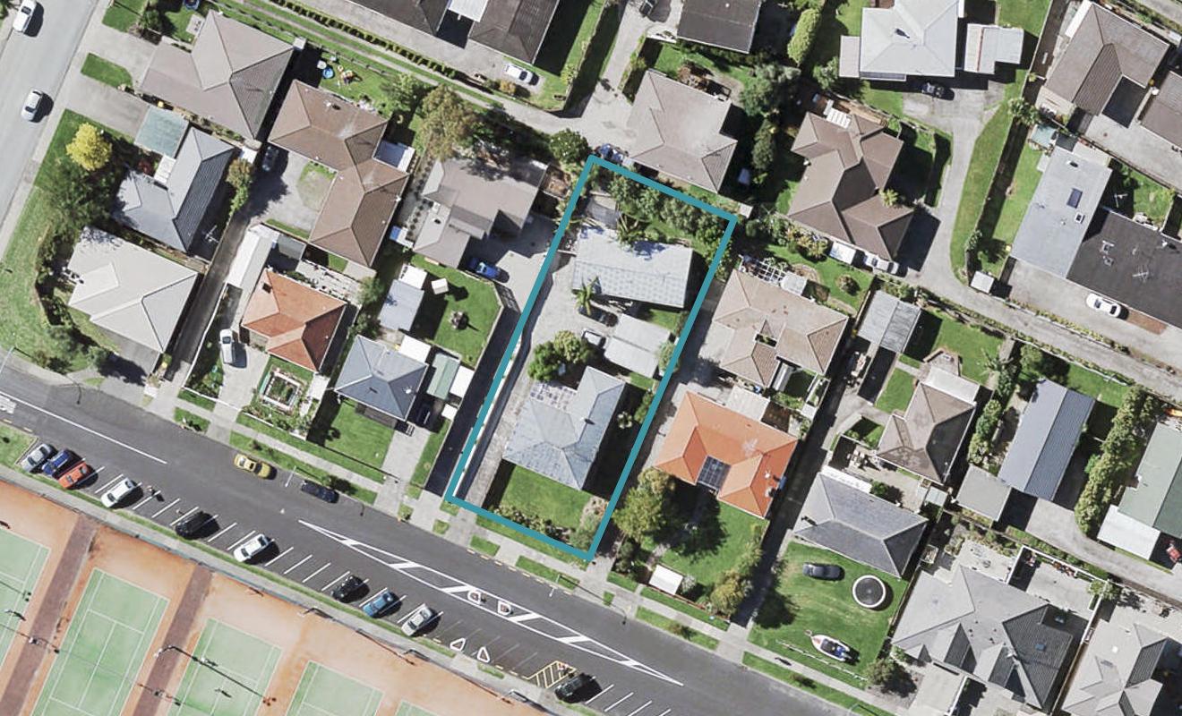 1/90 Howe Street, Howick, Auckland - Carousel 1