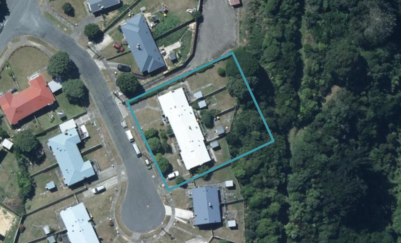 9 Suffolk Place, Cannons Creek, Porirua - Carousel 1