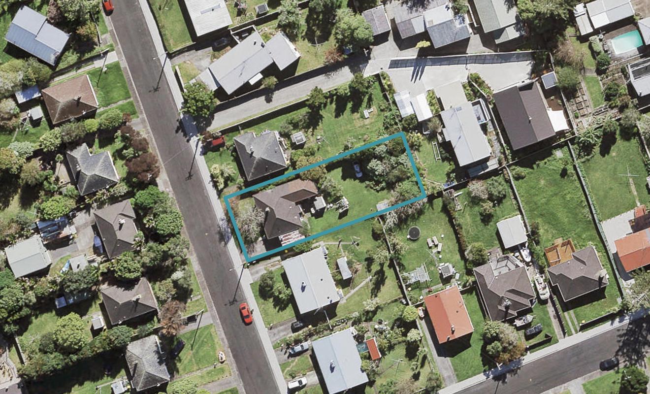 13 Chippendale Crescent, Birkdale, Auckland - Carousel 1