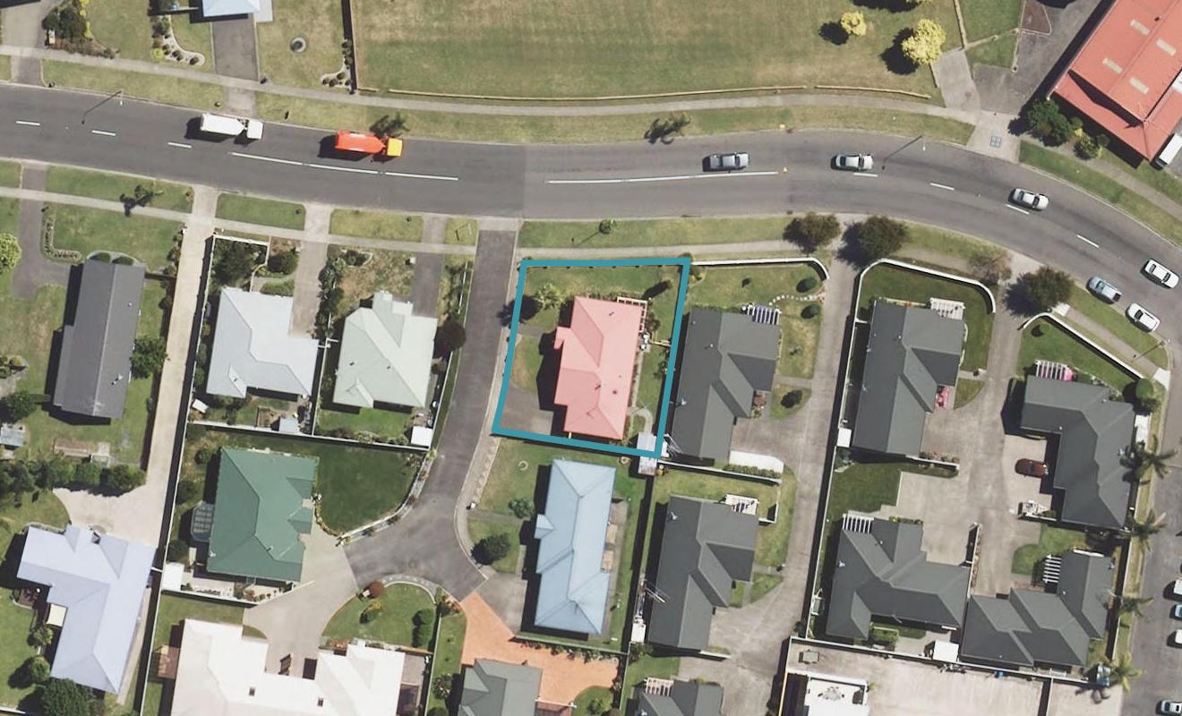 1 Helen-Mary Place, Lytton West, Gisborne - Carousel 1