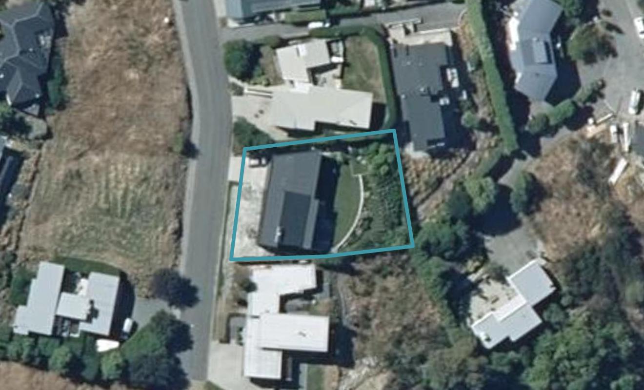 7 Whitbourn Place, Fernhill, Queenstown - Carousel 1