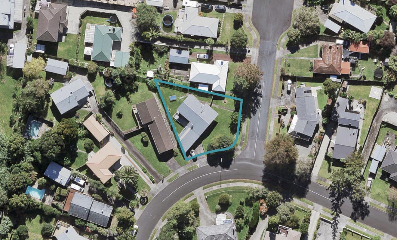 1 Orchid Place, Te Atatu South, Auckland - Carousel 1