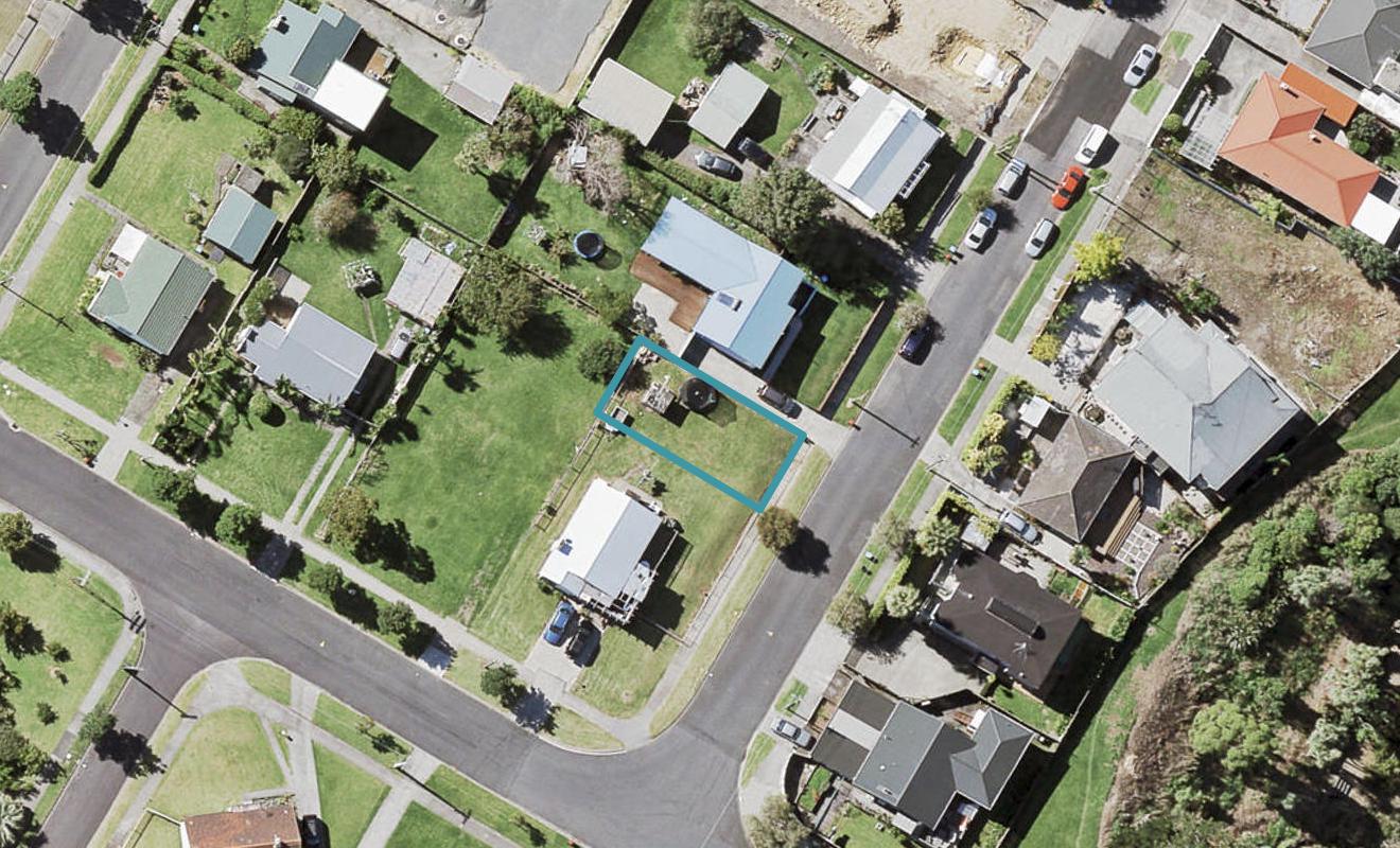 45 Silverton Avenue, Wai o Taiki Bay, Auckland - Carousel 1