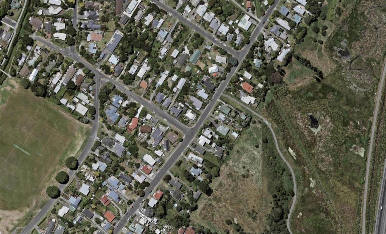 49 Kiwi Road, Raumati Beach, Paraparaumu - Carousel 1