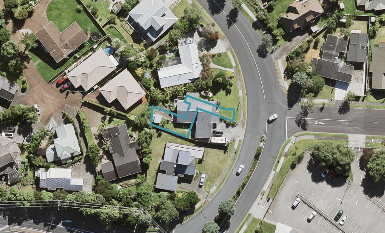 4E Unsworth Drive, Unsworth Heights, Auckland - Carousel 1