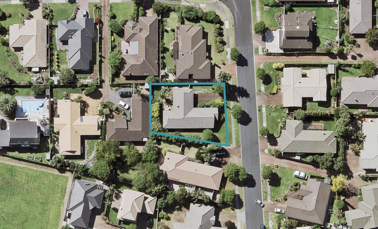 53 Bob Charles Drive, Golflands, Auckland - Carousel 1