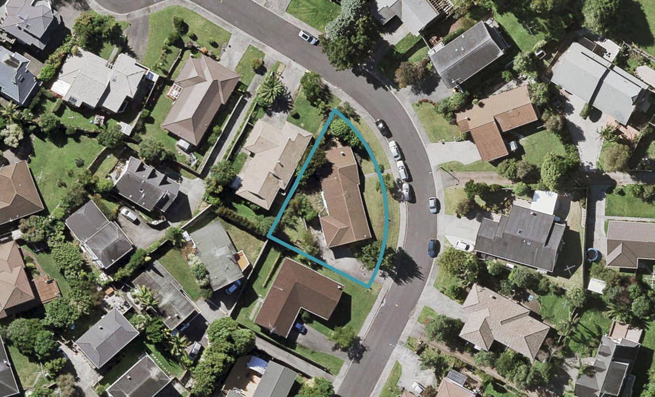 12 Ronald Macken Place, Windsor Park, Auckland - Carousel 1