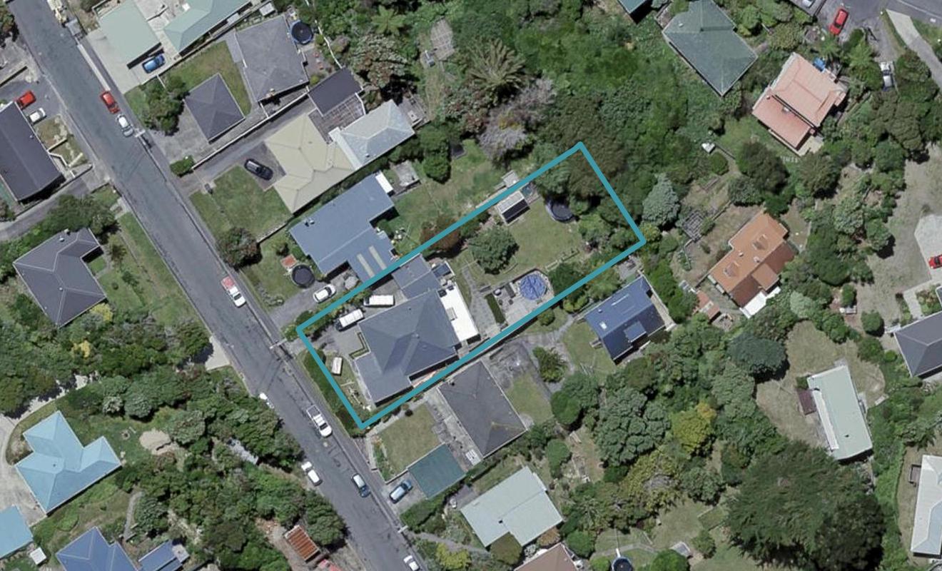 33 Lyndfield Lane, Newlands, Wellington - Carousel 1