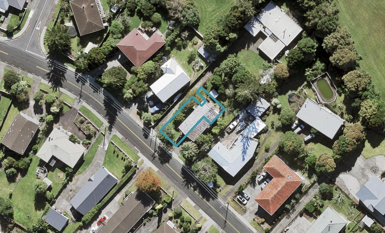 66A Royal View Road, Te Atatu South, Auckland - Carousel 1