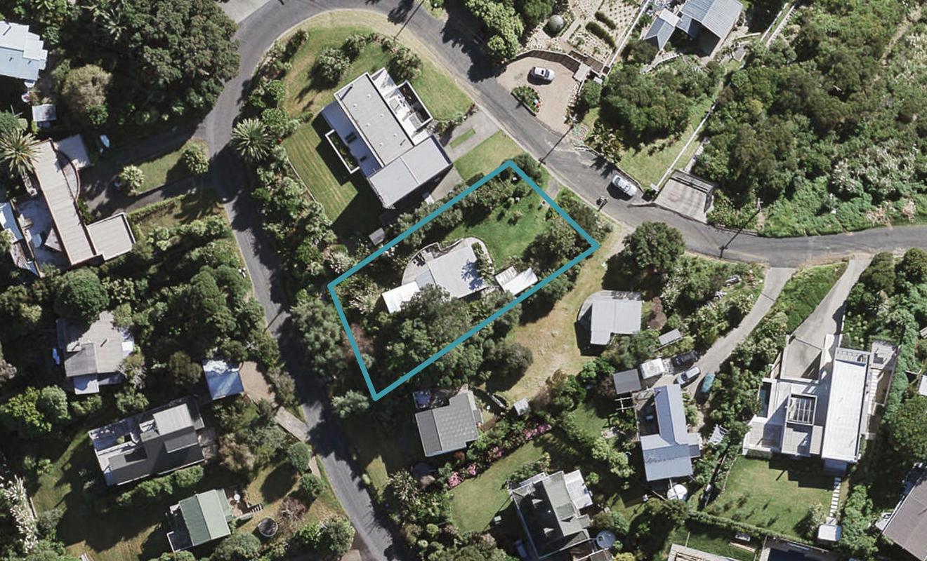 19 Matapana Road, Palm Beach, Waiheke Island - Carousel 1