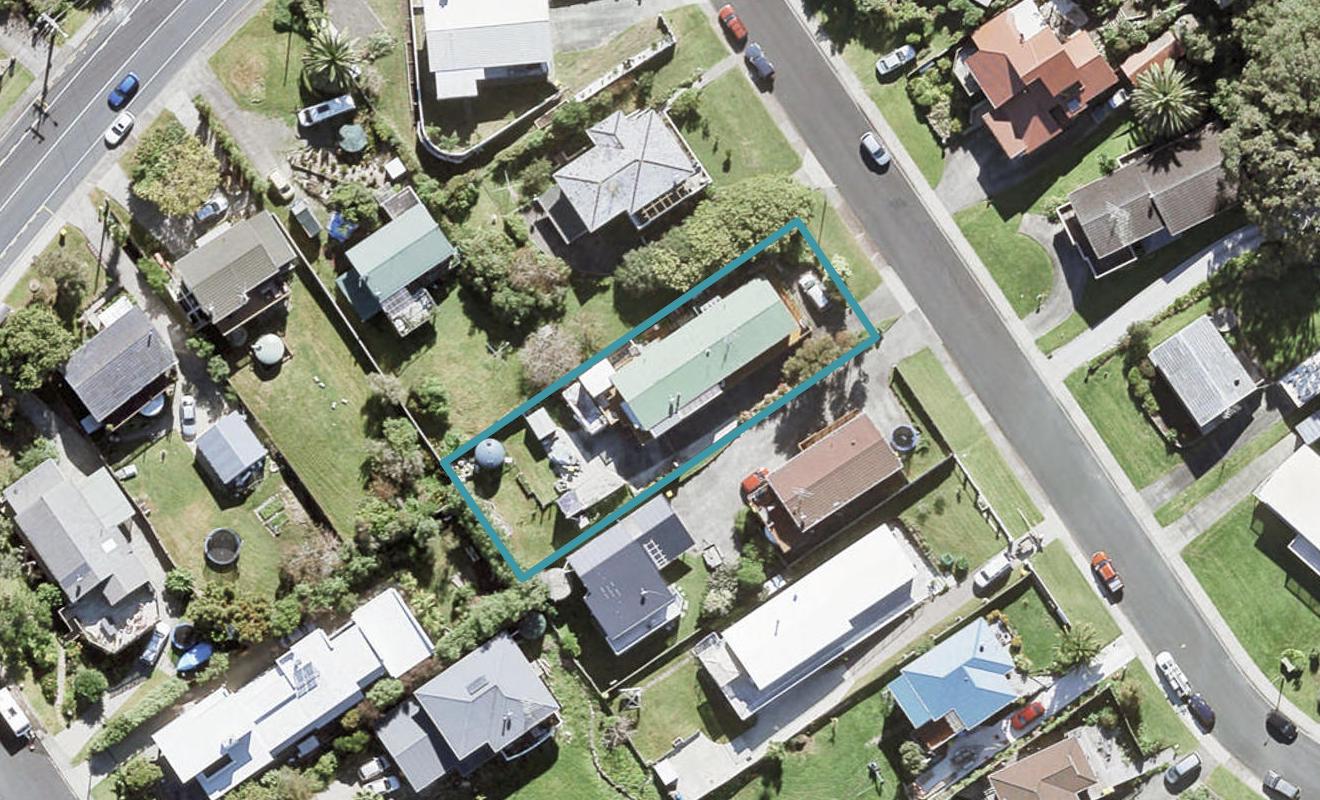 2/5 Zita Avenue, Matakatia, Whangaparaoa - Carousel 1