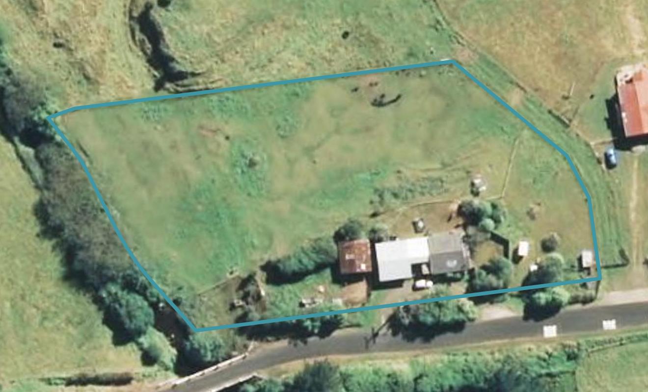 8 Denbigh Road, Midhirst, Stratford - Carousel 1
