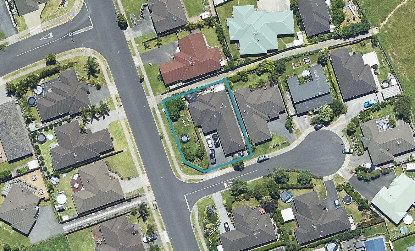 1 Mynah Place, Welcome Bay, Tauranga - Carousel 1