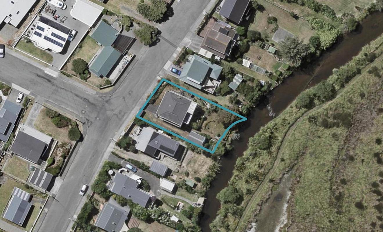 16 Moana Street, Otaki Beach, Otaki - Carousel 1