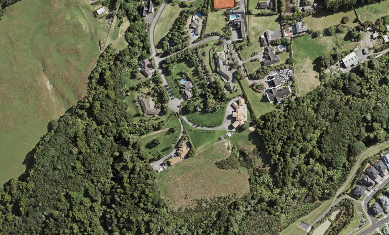 38 Kinnard Lane, Totara Park, Auckland - Carousel 1