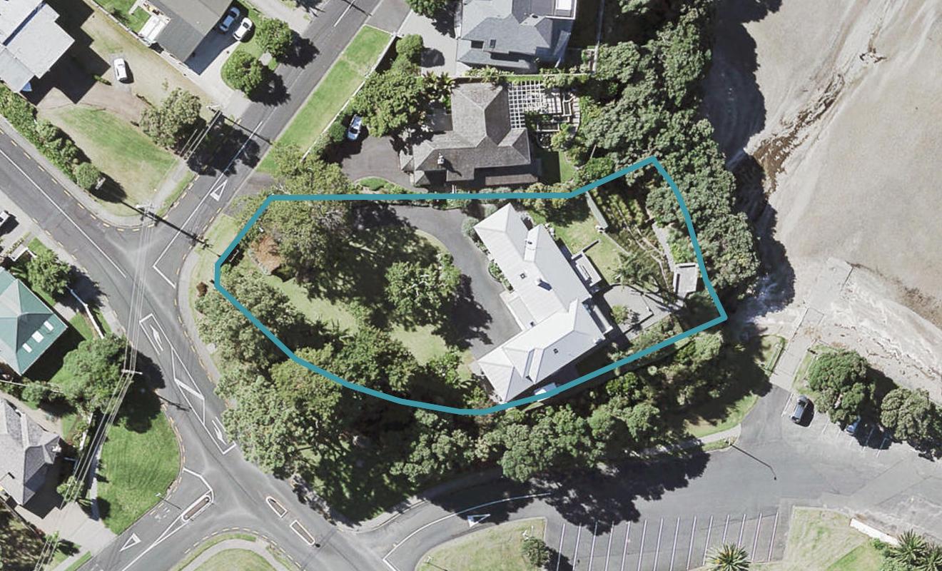 1/1 Marine Parade, Mellons Bay, Auckland - Carousel 1