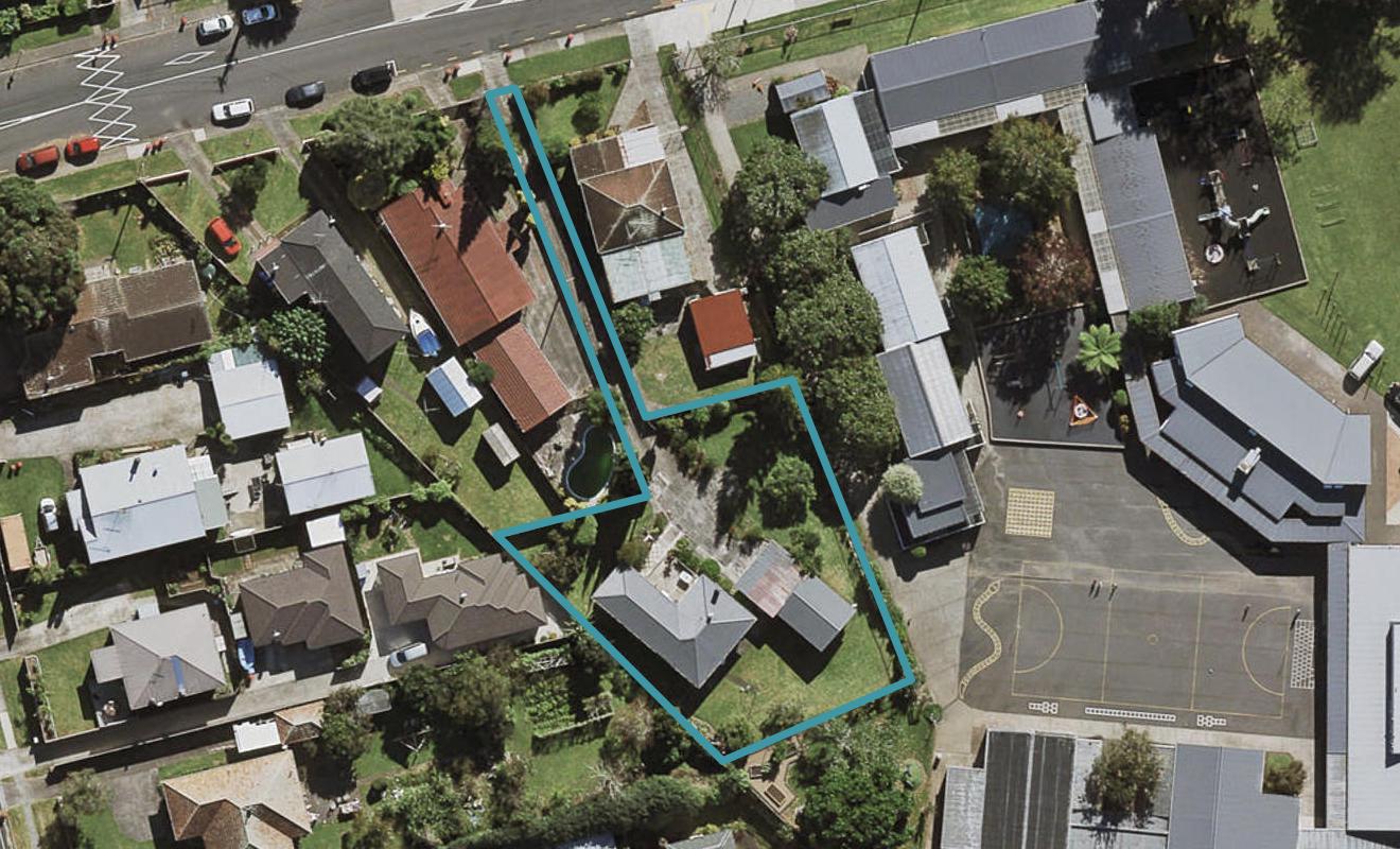 23 Fairburn Road, Otahuhu, Auckland - Carousel 1