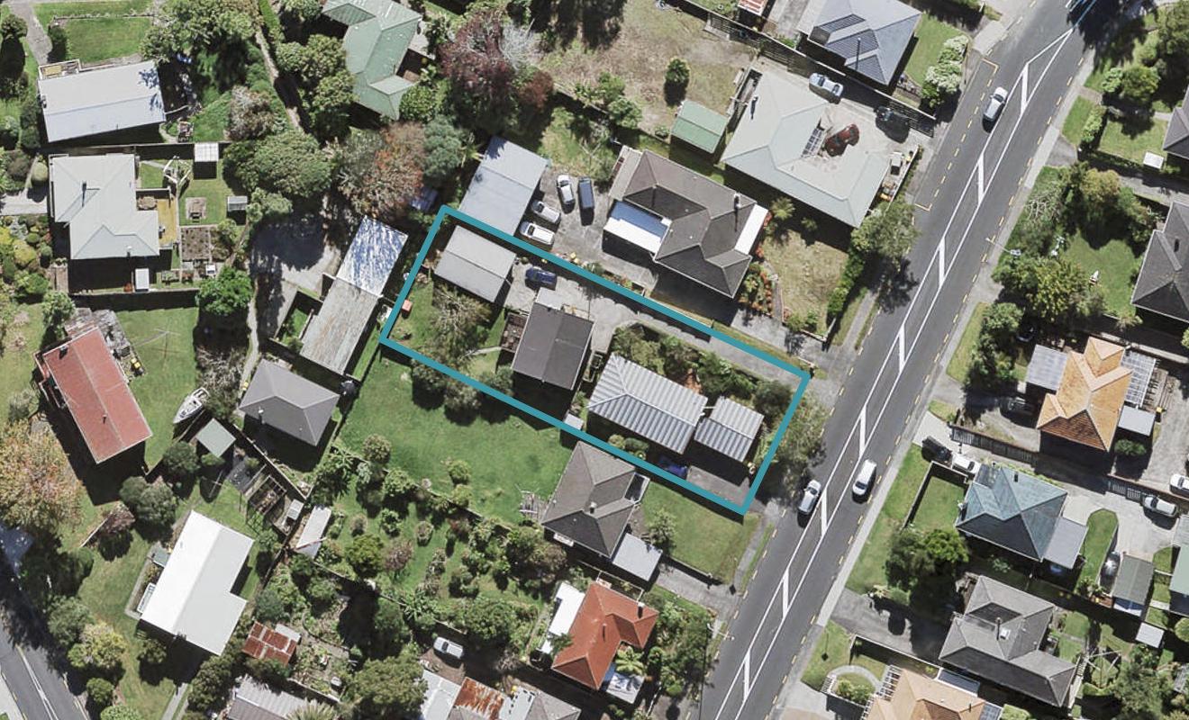 152 Edmonton Road, Te Atatu South, Auckland - Carousel 1