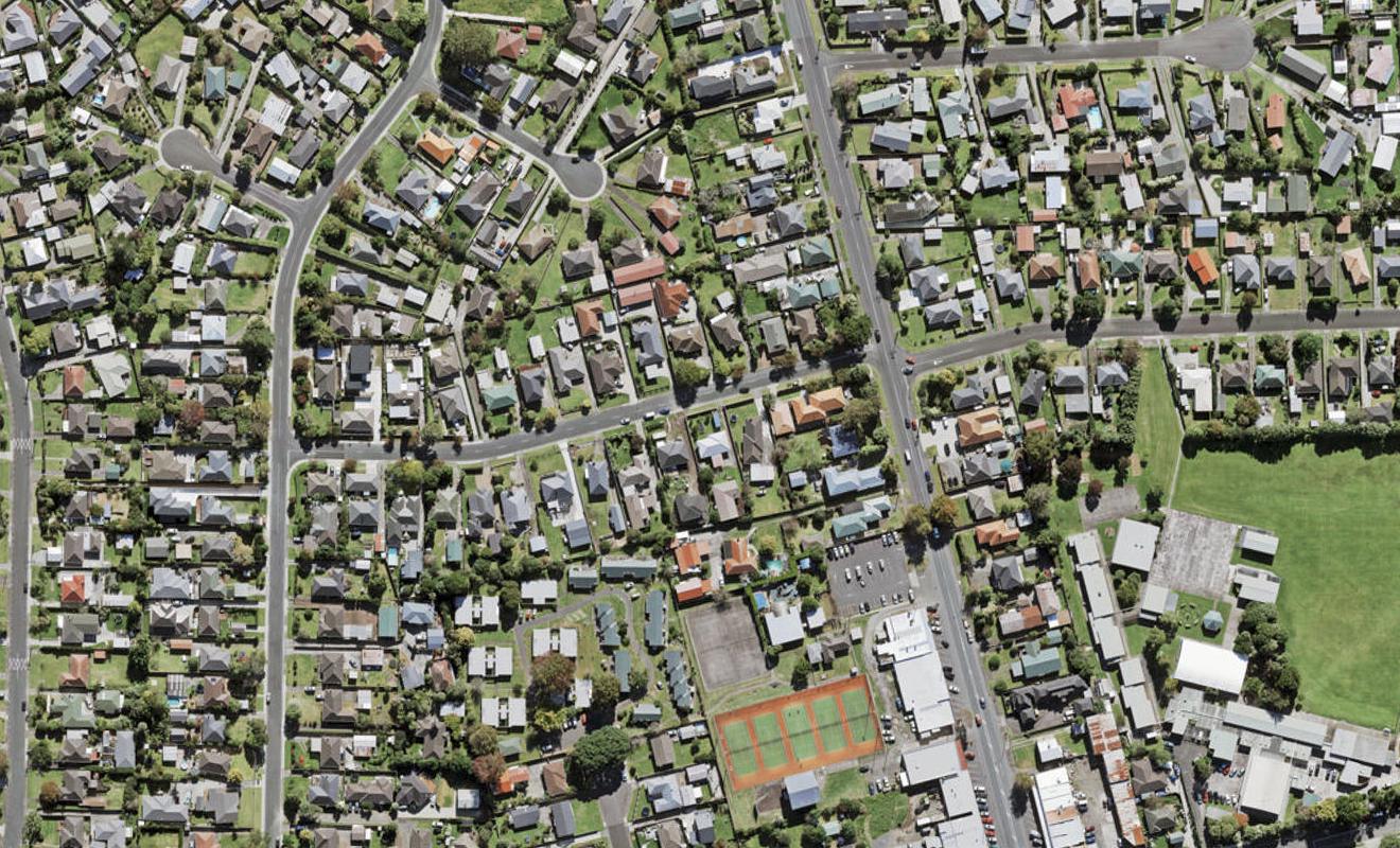 6 Moor Avenue, Te Atatu Peninsula, Auckland - Carousel 1