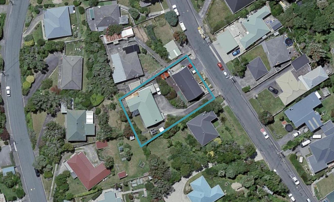 20 Lyndfield Lane, Newlands, Wellington - Carousel 1