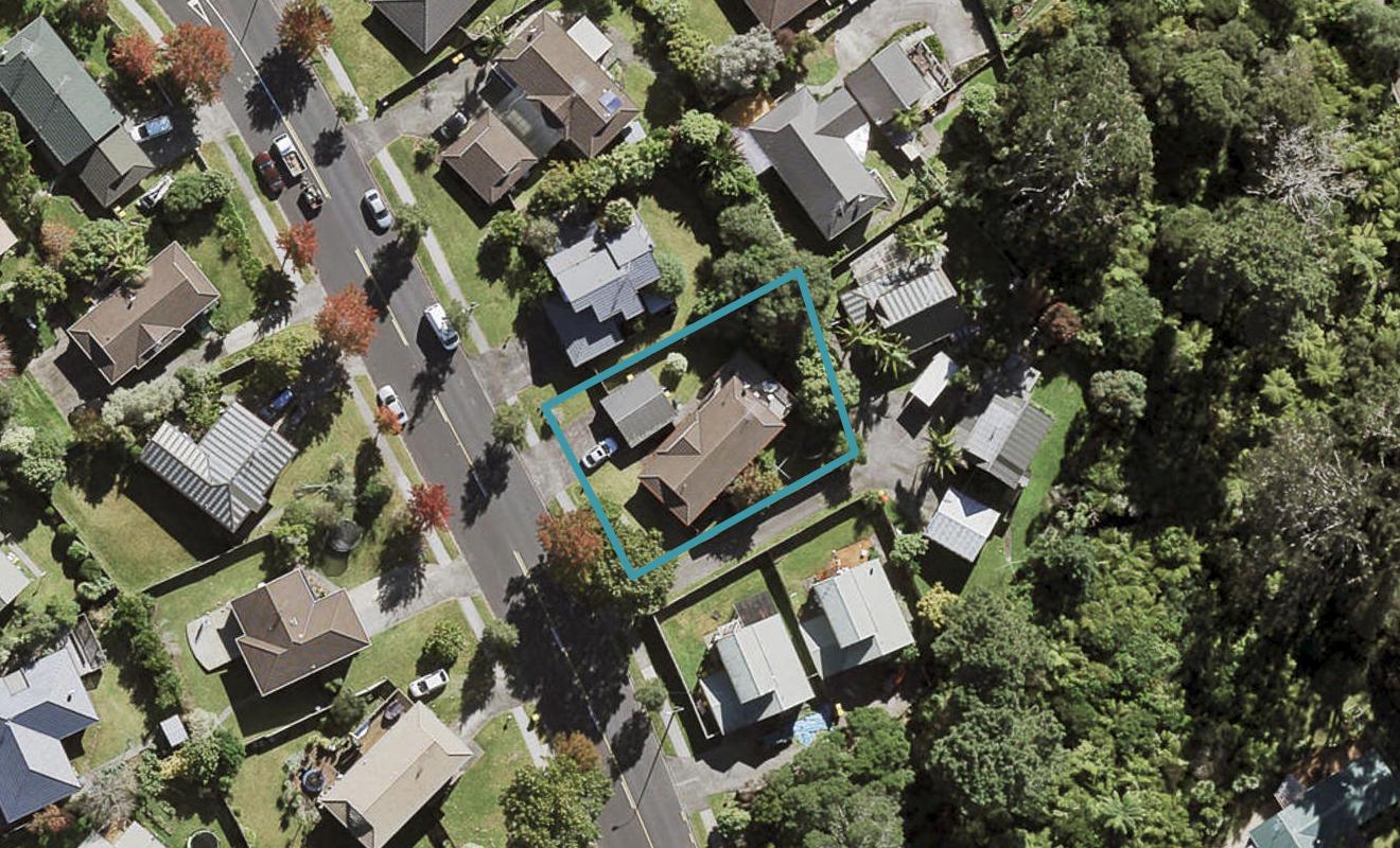 91 Unsworth Drive, Unsworth Heights, Auckland - Carousel 1