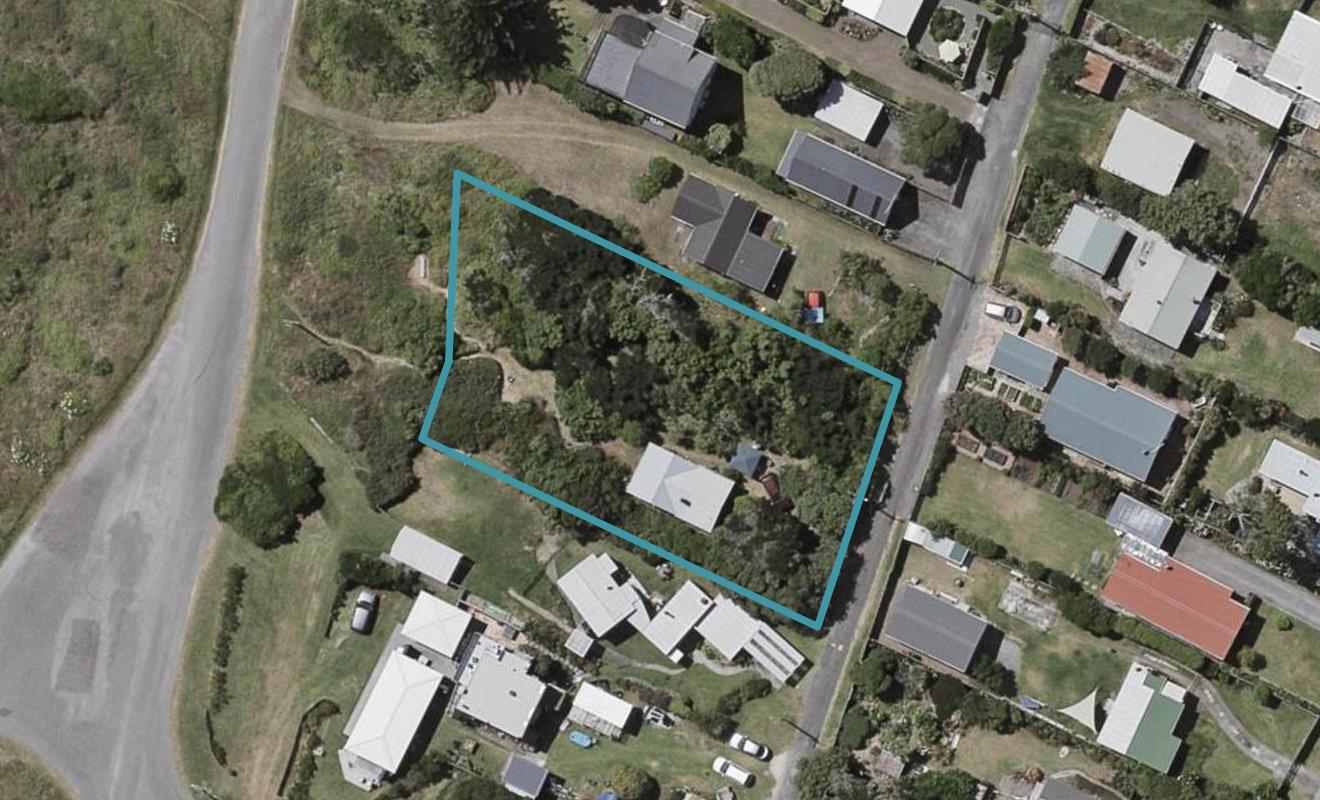 15 Kapiti Lane, Otaki Beach, Otaki - Carousel 1