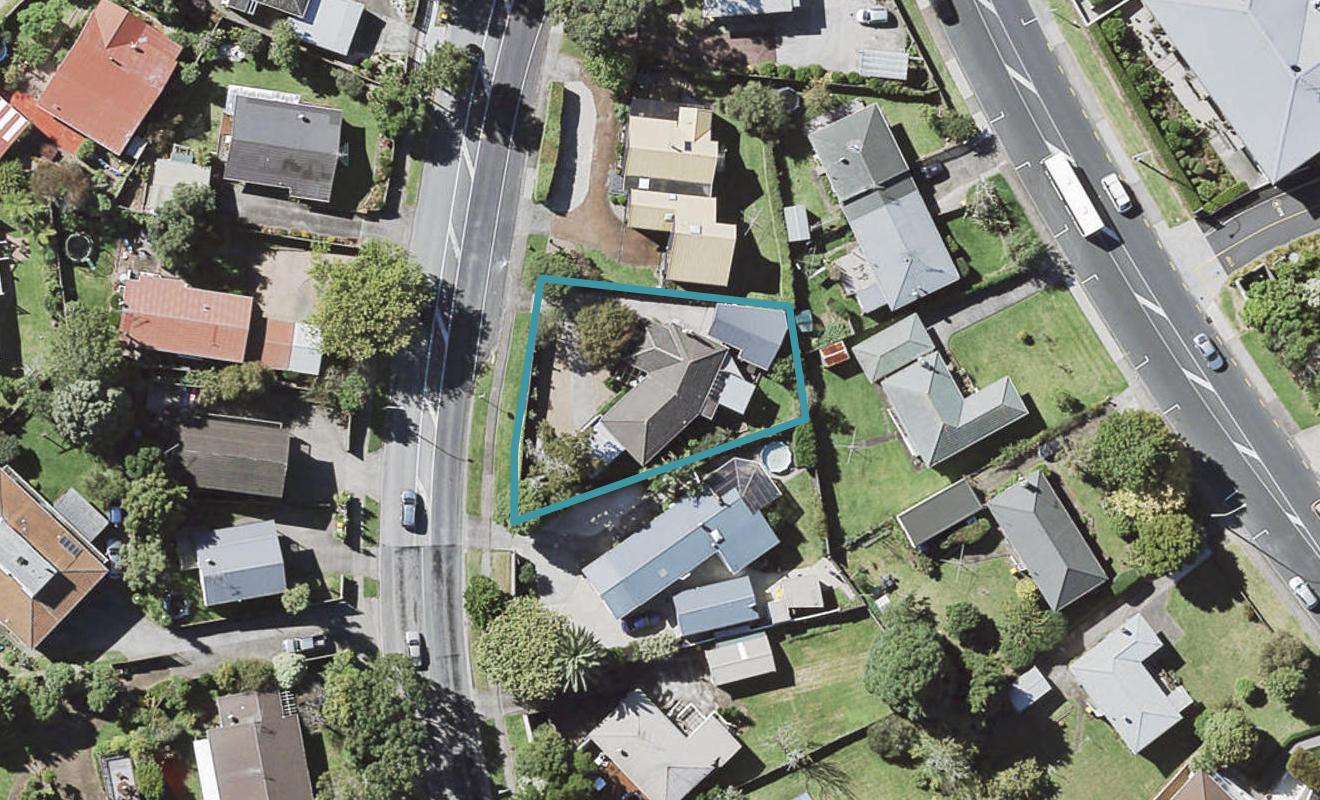 42 Botany Road, Botany Downs, Auckland - Carousel 1