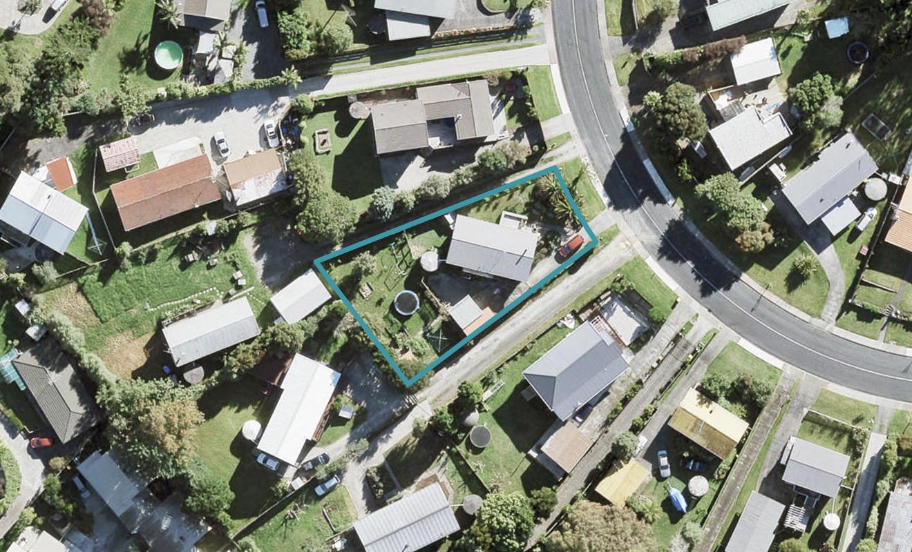 69 Brian Crescent, Stanmore Bay, Whangaparaoa - Carousel 1