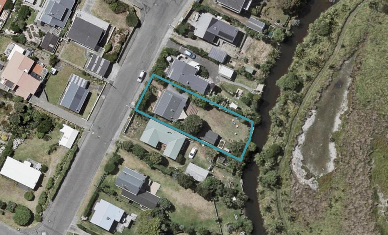 22 Moana Street, Otaki Beach, Otaki - Carousel 1