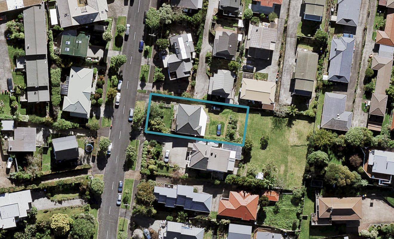 4 Lewis Street, Blockhouse Bay, Auckland - Carousel 1