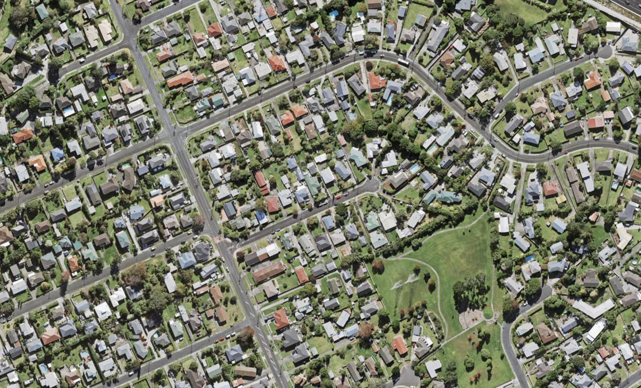 8 Marlene Avenue, Te Atatu South, Auckland - Carousel 1