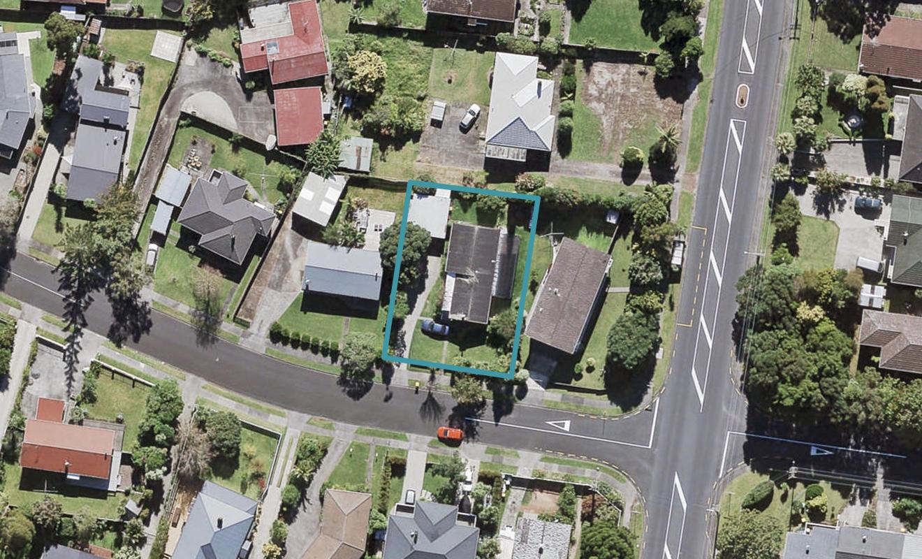 4 Miltonia Avenue, Te Atatu South, Auckland - Carousel 1