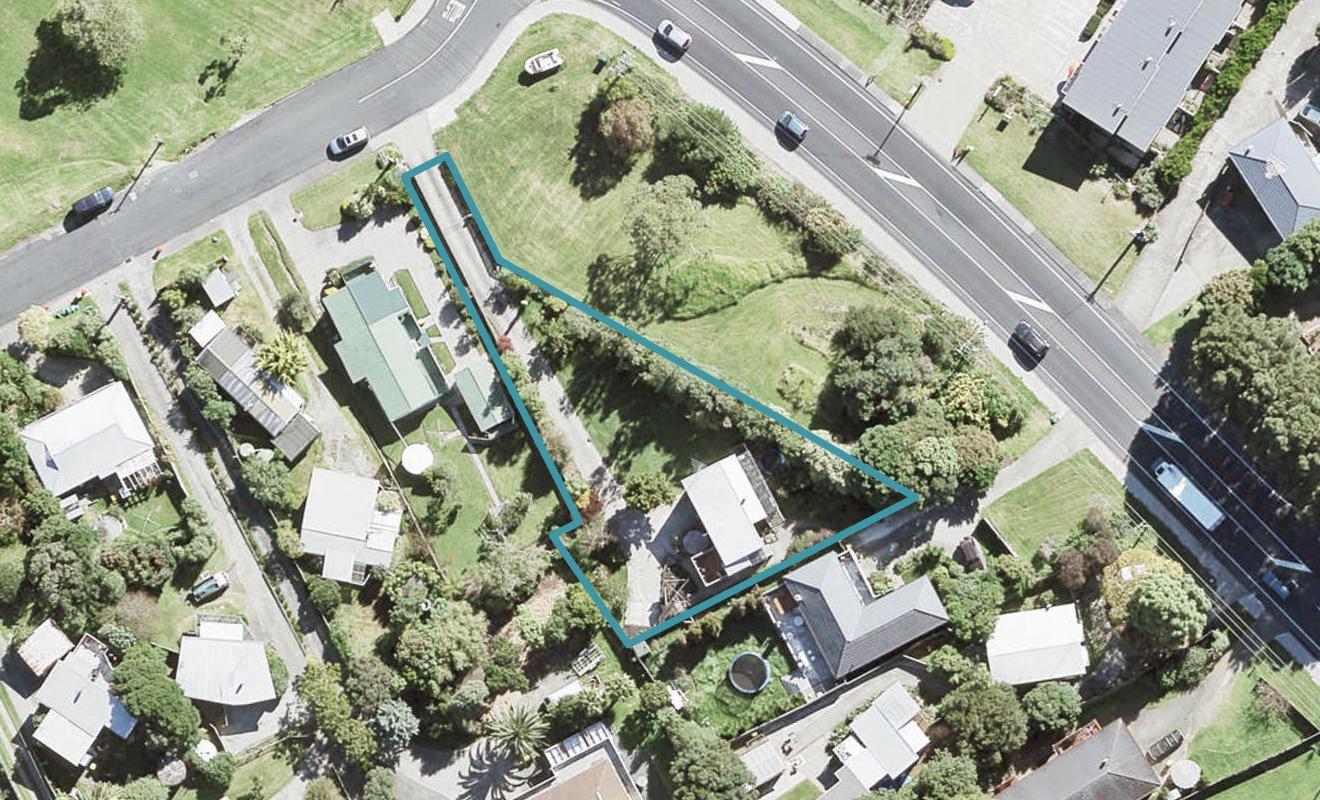 2 Cedar Terrace, Stanmore Bay, Whangaparaoa - Carousel 1