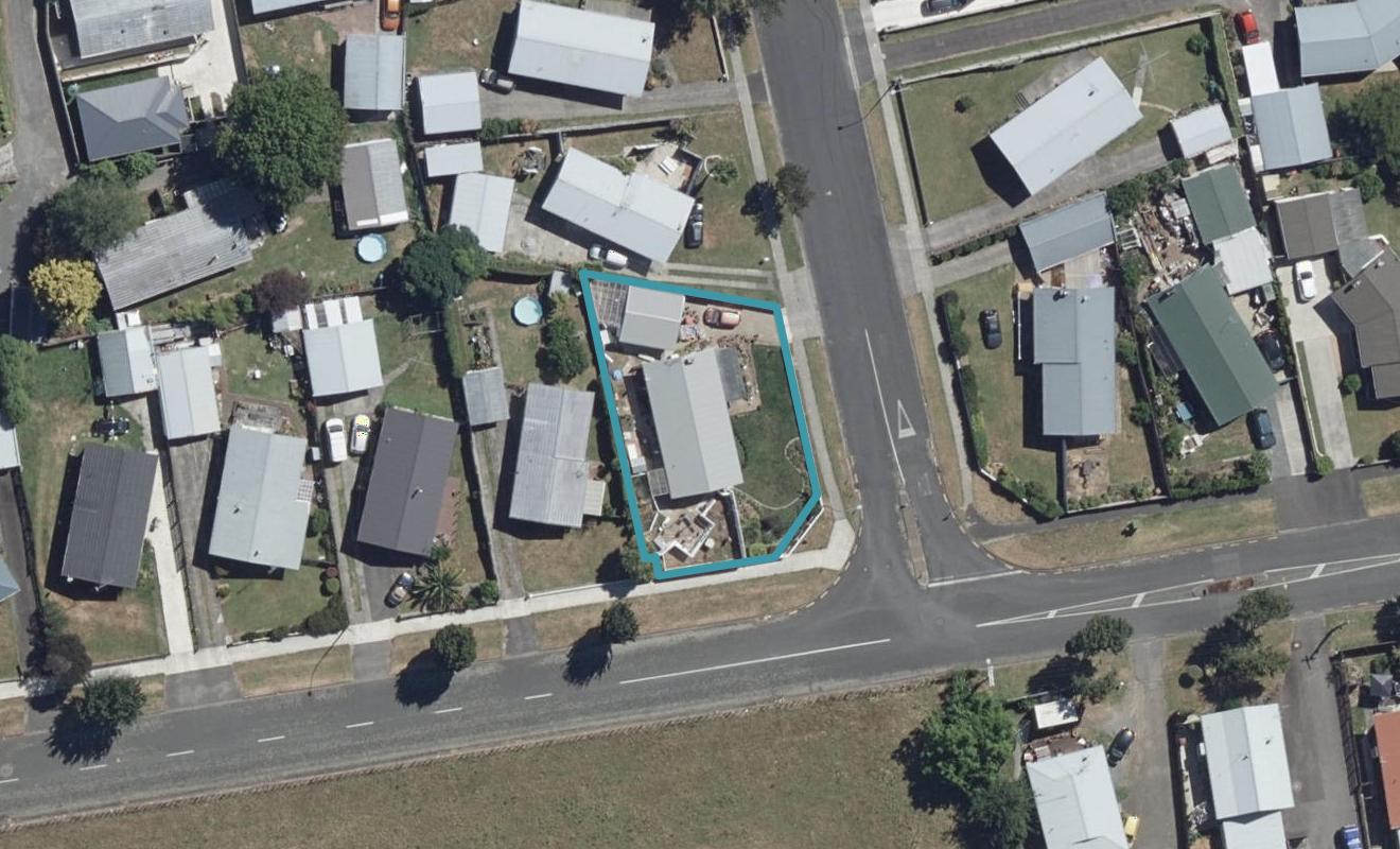 9 Rhonda Avenue, Deanwell, Hamilton - Carousel 1