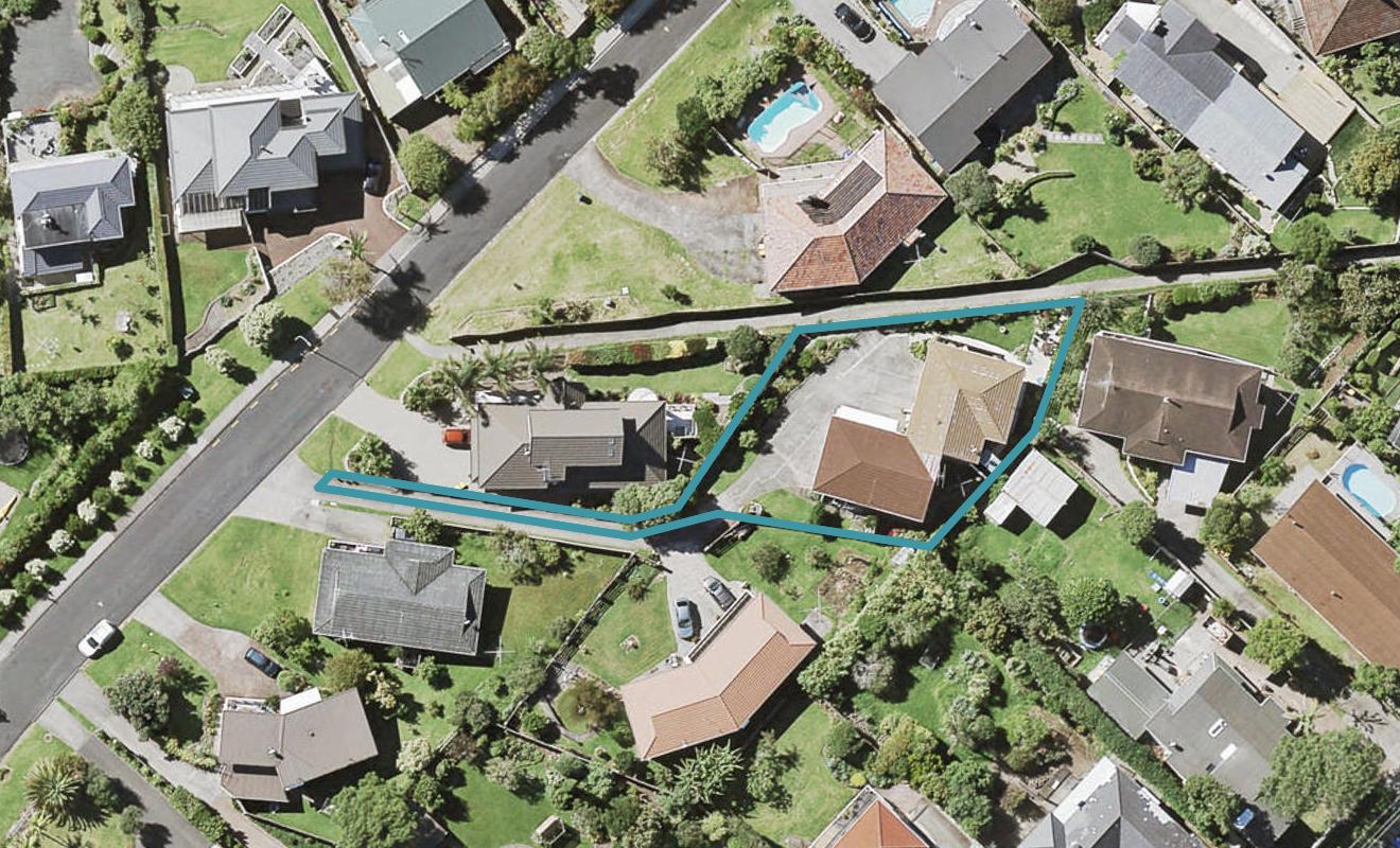 2/19 Coates Road, Cockle Bay, Auckland - Carousel 1