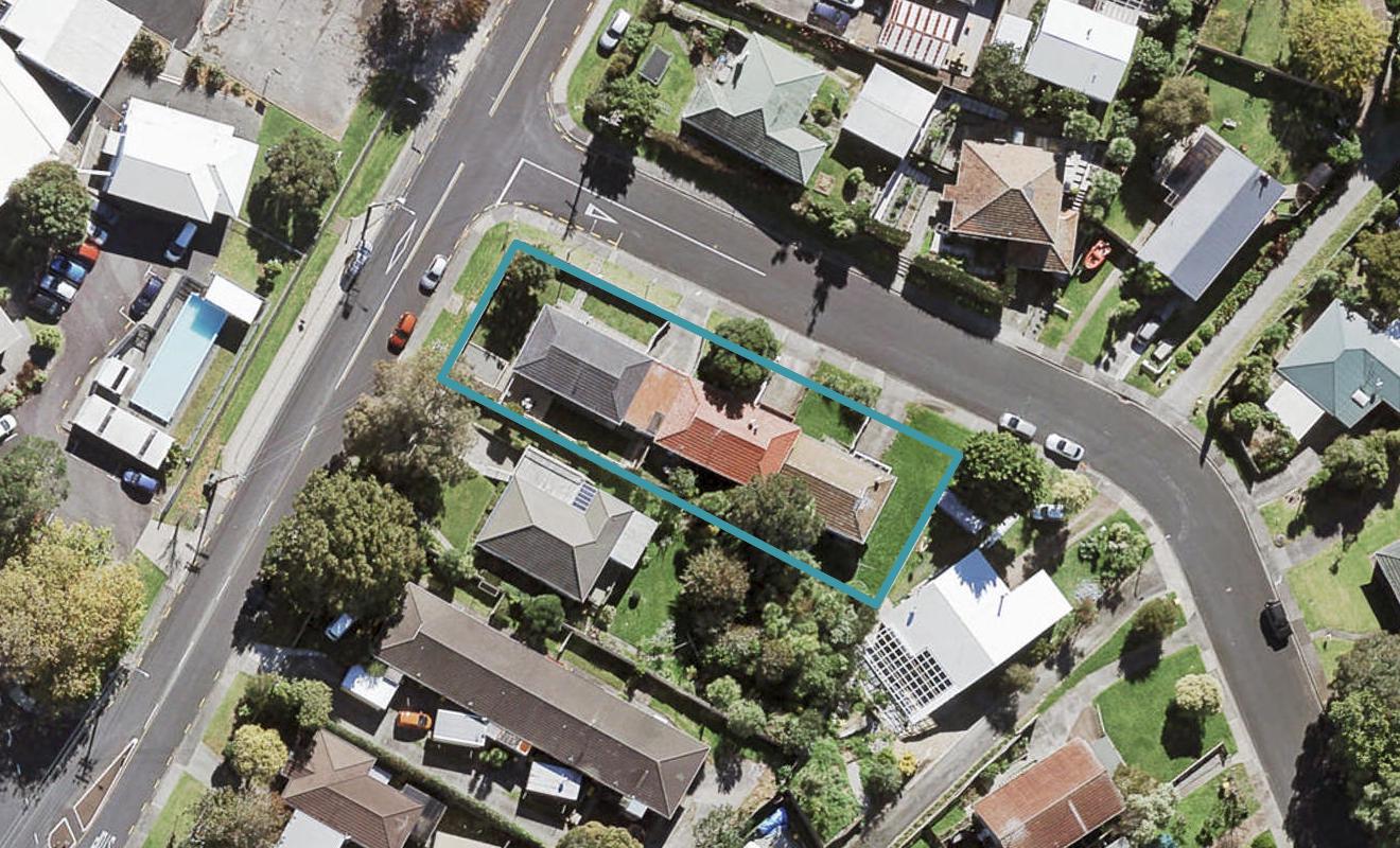 1/1 Bishopgate Street, Birkdale, Auckland - Carousel 1