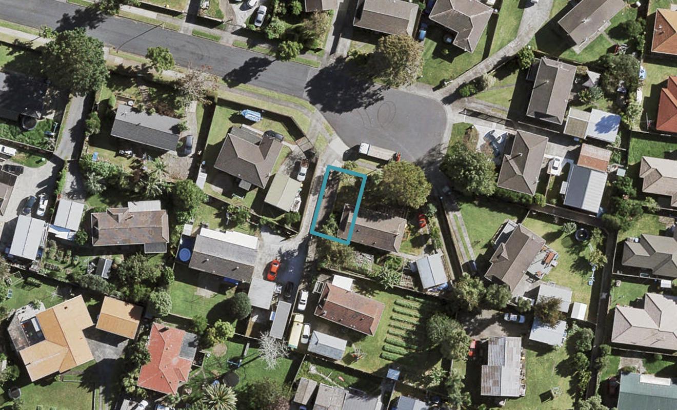 15A Adel Place, Weymouth, Auckland - Carousel 1
