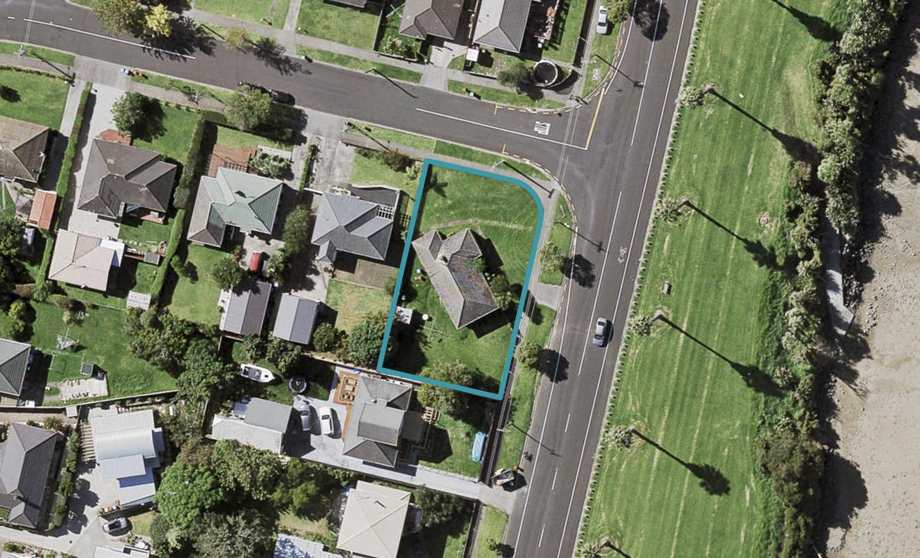 175 Riverside Avenue, Point England, Auckland - Carousel 1