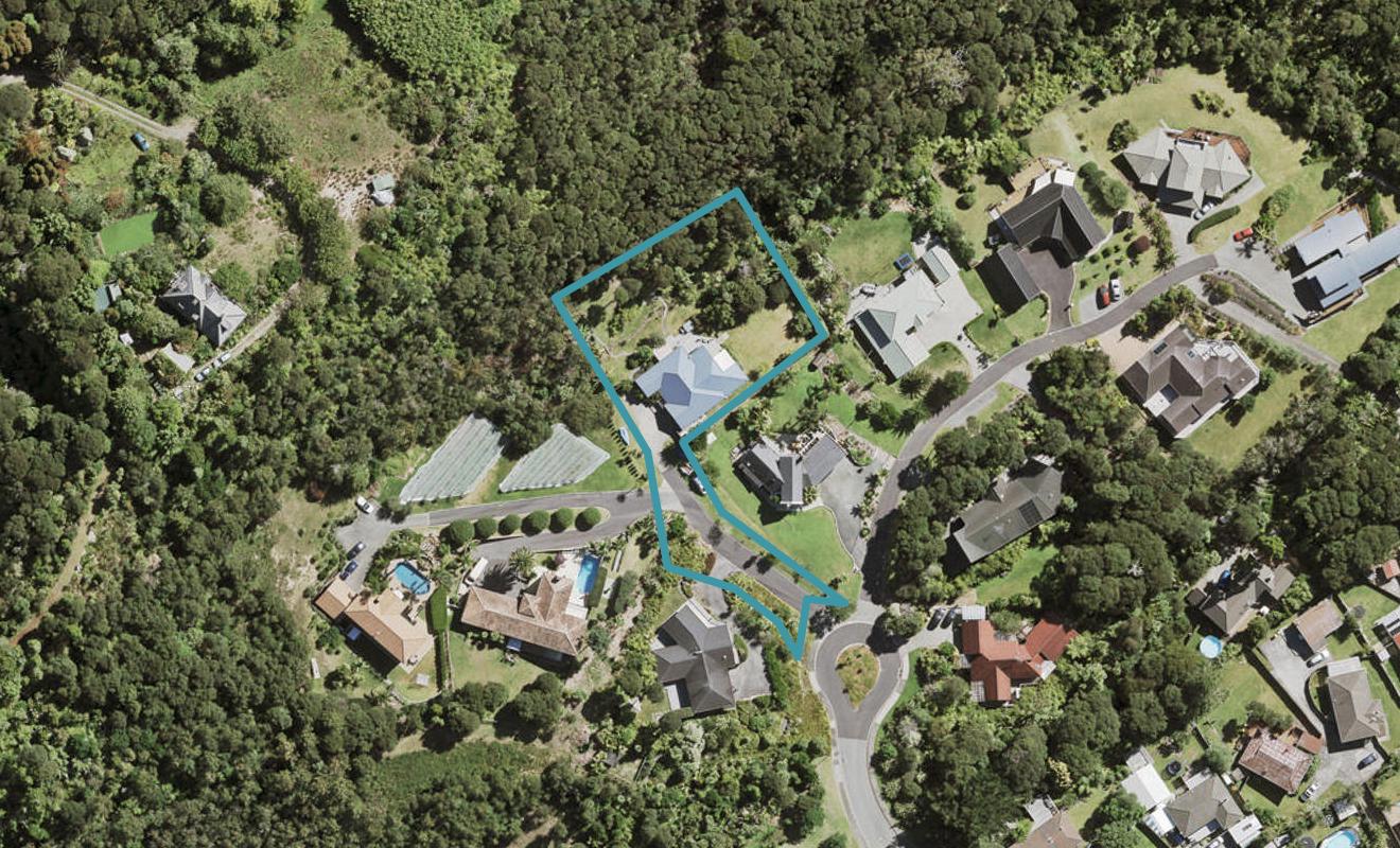 69 Staincross Street, Green Bay, Auckland - Carousel 1