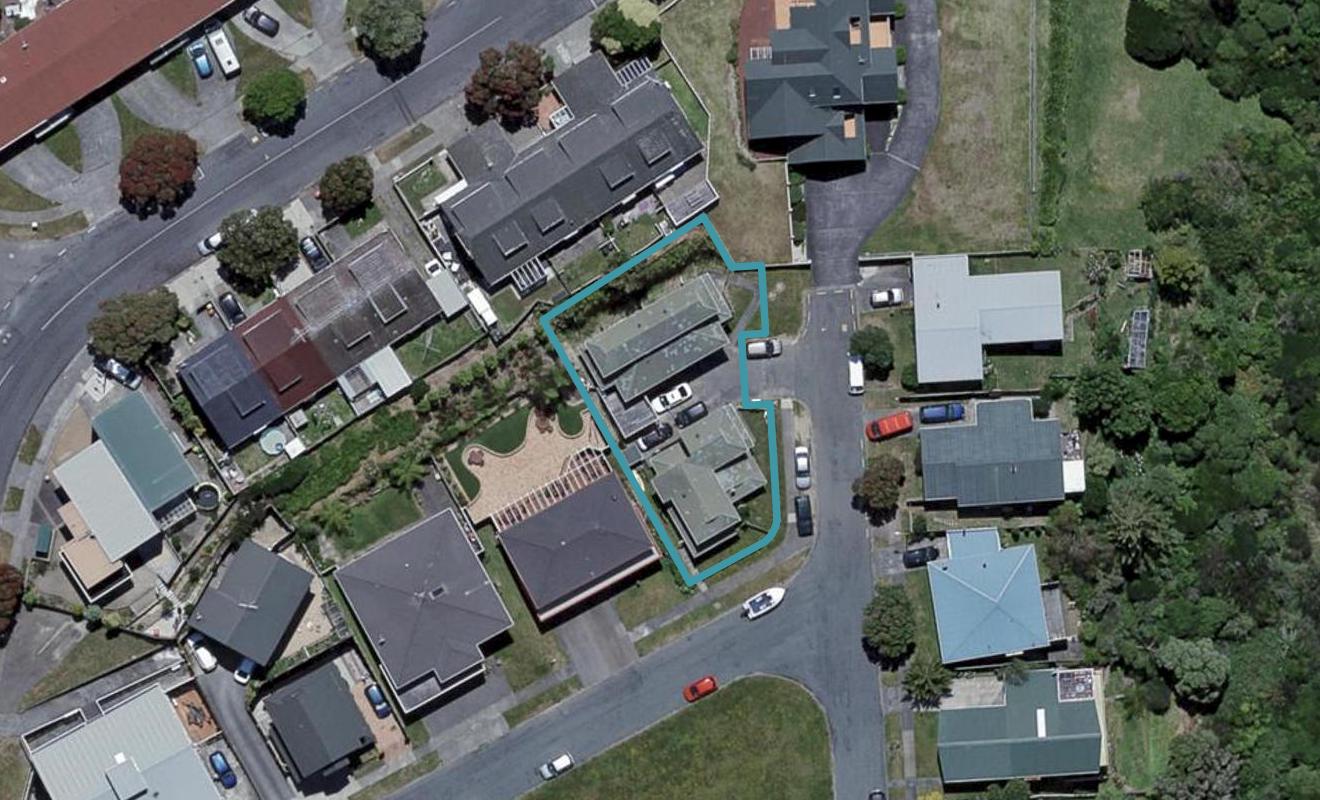 11 Waiwera Crescent, Maupuia, Wellington - Carousel 1
