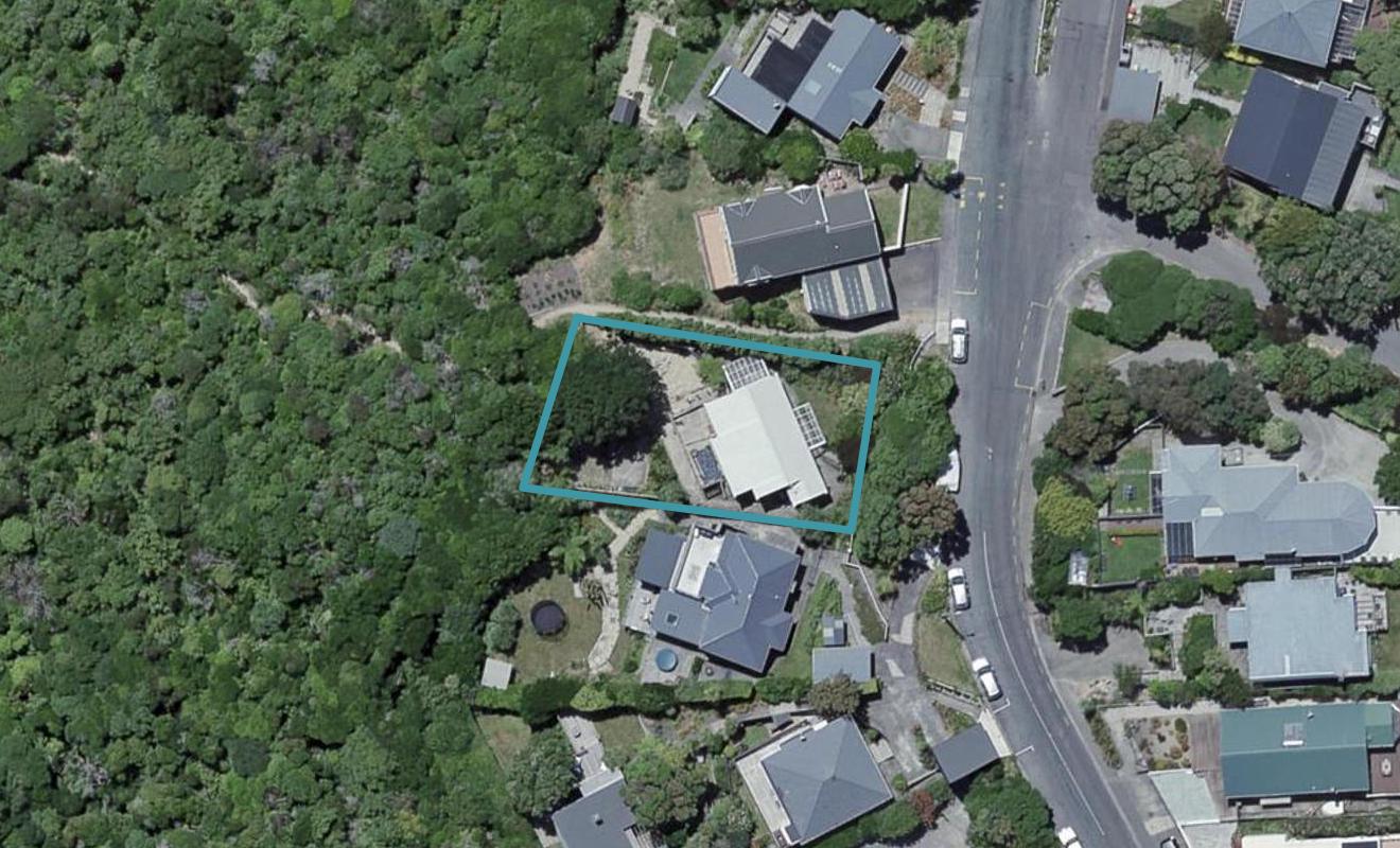 145 Nevay Road, Karaka Bays, Wellington - Carousel 1